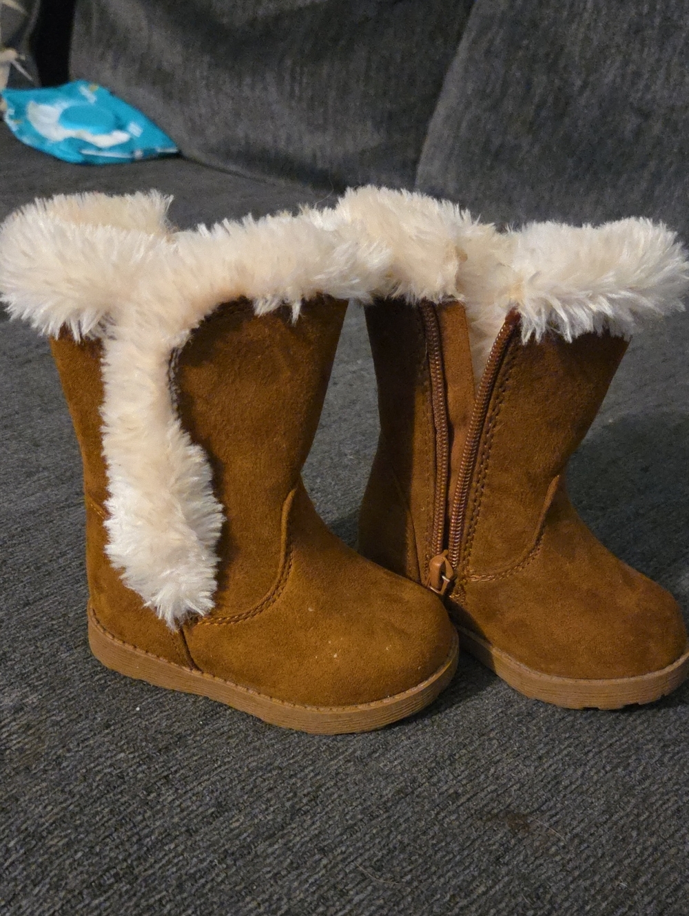 Cat & Jack Girls Brown Faux Suede Boots with Cream Fur Trim